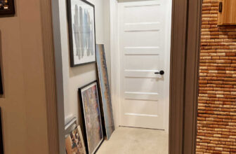 A Dramatic Color Drenched Hallway Makeover | Thrifty Decor Chick