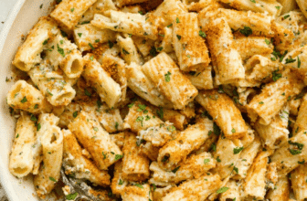 Garlic Bread Pasta Recipe – Easy & Flavorful