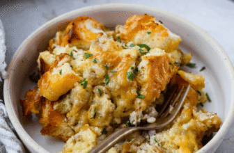 Hawaiian Roll Breakfast Casserole – Easy Christmas Breakfast