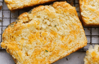 Garlic Cheddar Bay Biscuit Bread (Red Lobster Inspired)