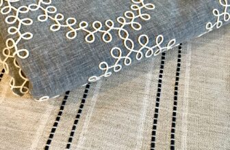 How to Make an EASY No Sew Bench Seat Cushion | Thrifty Decor Chick