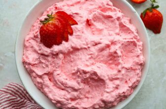 Strawberry Cottage Cheese Jello Salad (Like Grandma Made)
